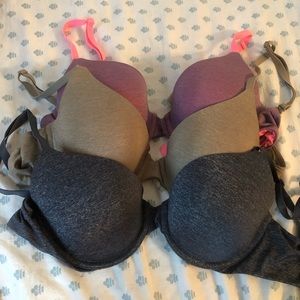 3 Victoria’s Secret T-shirt bras 34C